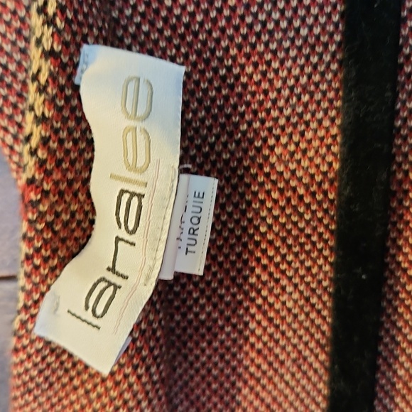 Sweater - Picture 3 of 3